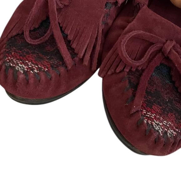 Minnetonka‎ Kilty Burgundy Moccasin Loafer Arizona Fabric Toe Size 8.5 - Picture 2 of 8